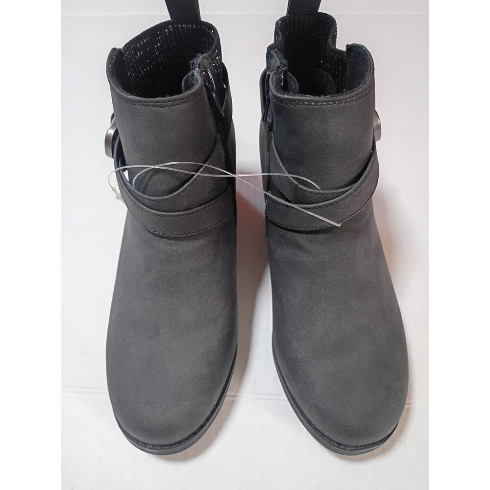 Blowfish Malibu black ankle booties featuring a wrap-around strap Size 4 Sku035